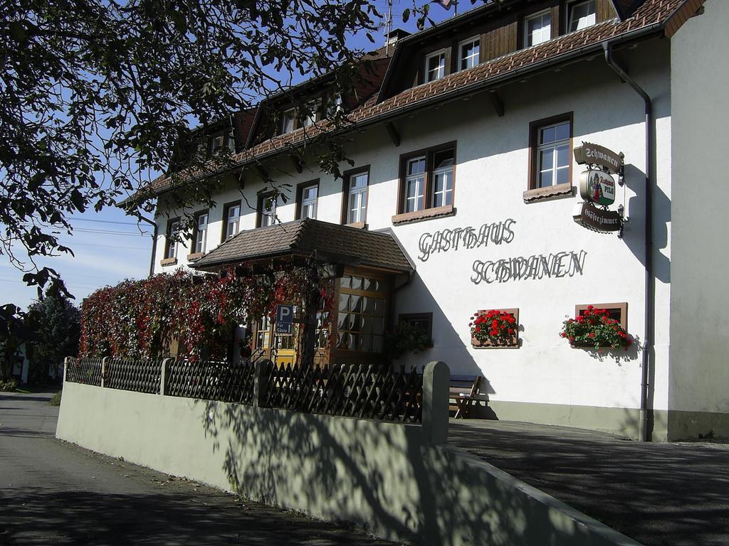 Gasthaus Zum Schwanen Илинген-Биркендорф Экстерьер фото