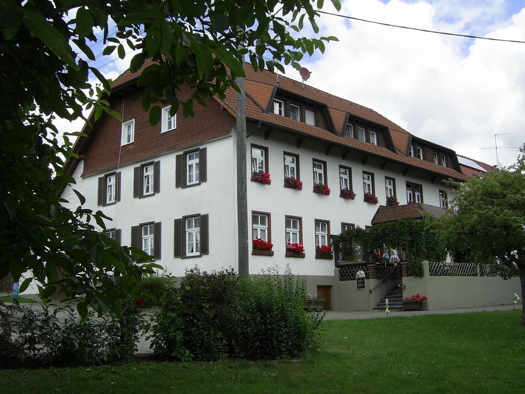 Gasthaus Zum Schwanen Илинген-Биркендорф Экстерьер фото